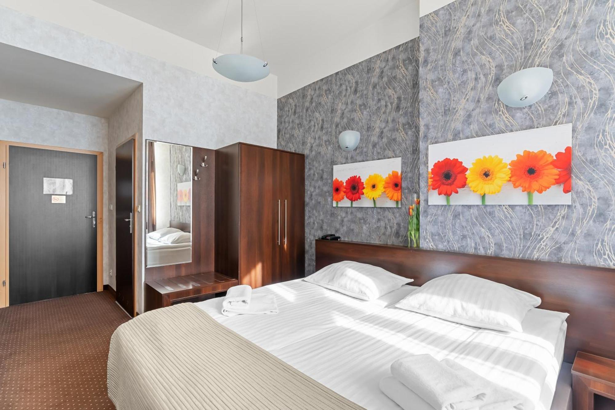 Hotel Diament Economy Gliwice Exterior photo
